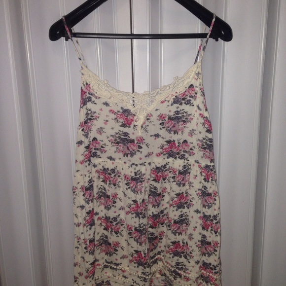 NOT FOR SALE RN! DONT BUY Pretty Floral Dress - Picture 2 of 7